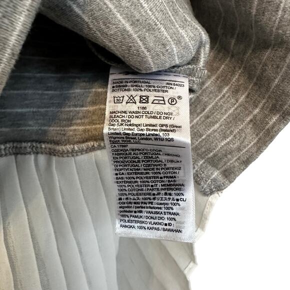 Banana Republic NWT medium Women’s striped multi fabric top - Picture 5 of 6